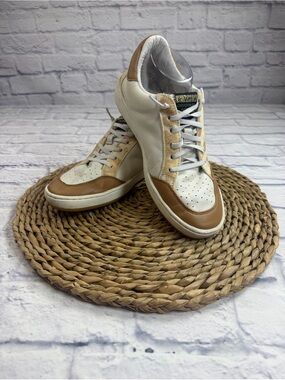 Women’s Vintage Havana Low-Top Leather Sneakers in White and Brown. Size 10.